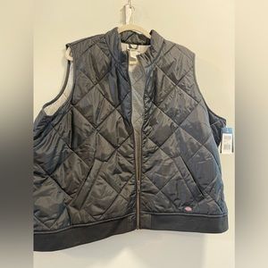 NWT Dickies Women’s Quilted Vest Sz 2X